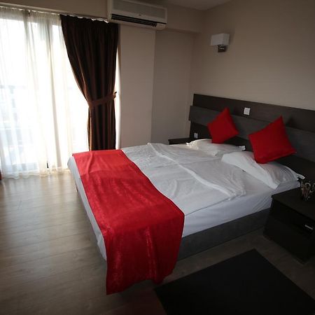 Opera House Hotel Skopje Bagian luar foto