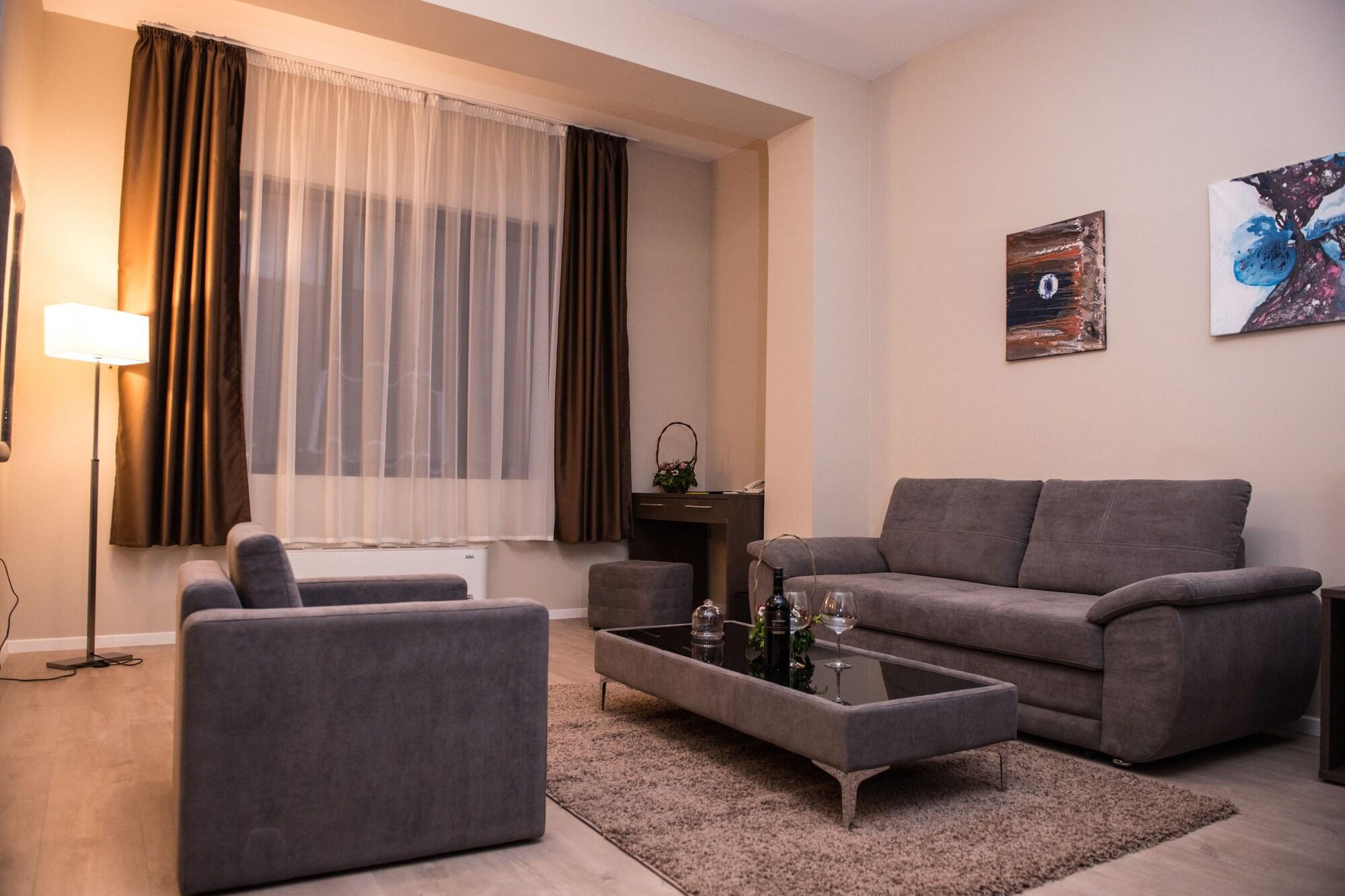 Opera House Hotel Skopje Bagian luar foto