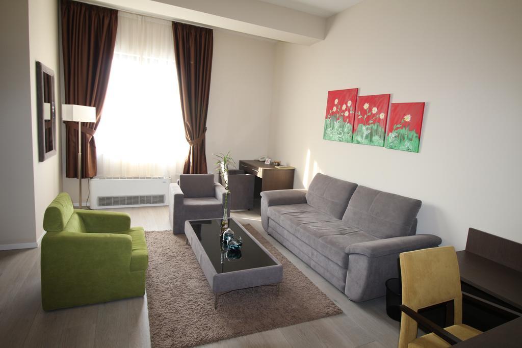 Opera House Hotel Skopje Bagian luar foto