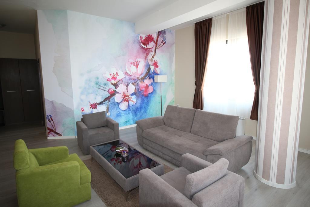 Opera House Hotel Skopje Bagian luar foto